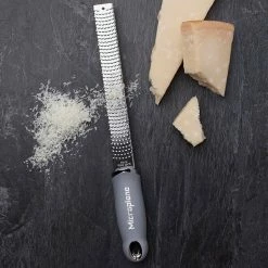 Microplane Premium Classic Series Zester / Grater Grey 10 Microplane Premium Classic Series Zester / Grater Grey -Kitchen Gadgets Store 0946901 Microplane Premium Classic Series Zester Grater Grey 600px 2 1