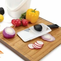 OXO Good Grips Hand-Held Mandoline Slicer 13 OXO Good Grips Hand-Held Mandoline Slicer -Kitchen Gadgets Store 1119100V4UK OXO Good Grips Hand Held Mandoline Slicer 5