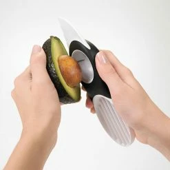 OXO Good Grips 3 In 1 Avocado Slicer -Kitchen Gadgets Store 1143380UK0 OXO Good Grips 3 in 1 Avocado Slicer 2