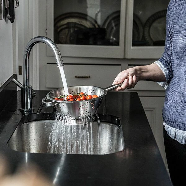 Judge Satin Stainless Steel Long Handle 24cm Colander 4 Judge Satin Stainless Steel Long Handle 24cm Colander - Image 2